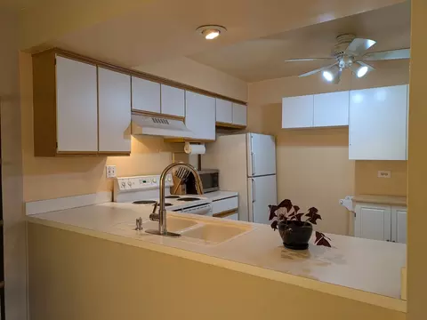 1808 Plum Grove Rd #1D, Rolling Meadows, IL 60008 photo 2