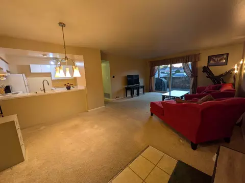 1808 Plum Grove Rd #1D, Rolling Meadows, IL 60008 photo 5