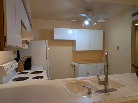 1808 Plum Grove Rd #1D, Rolling Meadows, IL 60008 photo 3