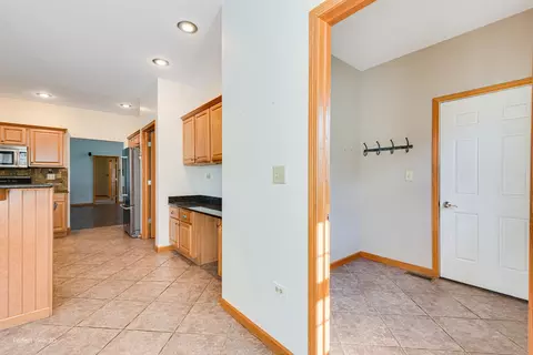 1345 Eagle Bluff Dr, Bourbonnais, IL 60914 photo 12