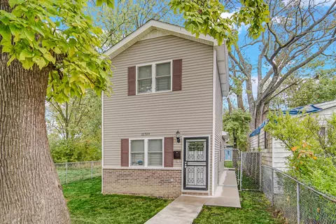 15709 Lexington Ave, Harvey, IL 60426