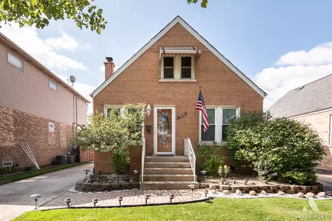 5218 S Newcastle Ave, Chicago, IL 60638