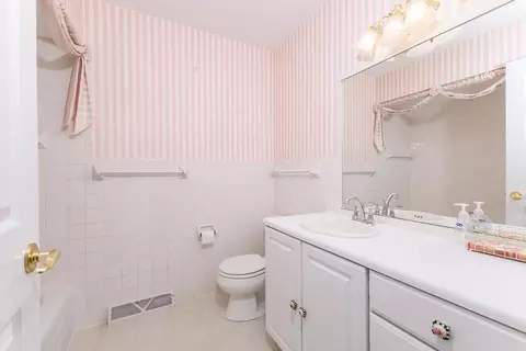 Bath - 1209 Valentine Dr, Normal, IL 61761 photo 2 of 3