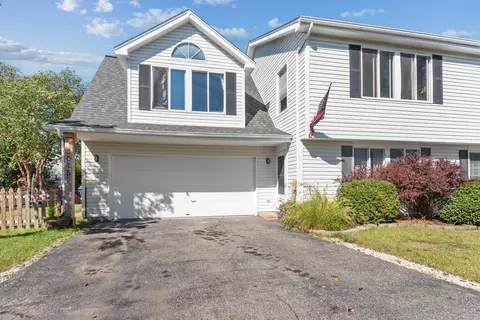 3015 Dorothy Dr, Aurora, IL 60504