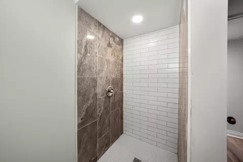 Bath - 20800 London Dr, Olympia Fields, IL 60461 photo 5 of 5