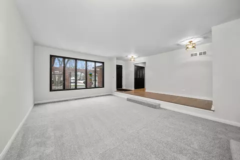 Living - 20800 London Dr, Olympia Fields, IL 60461 photo 4 of 12