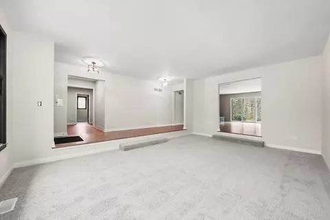Living - 20800 London Dr, Olympia Fields, IL 60461 photo 10 of 12