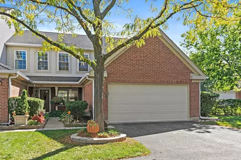 143 Stirling Ln, Schaumburg, IL 60194