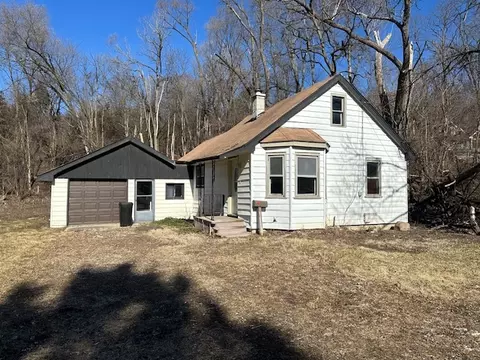 908 Spring Beach Way, Cary, IL 60013