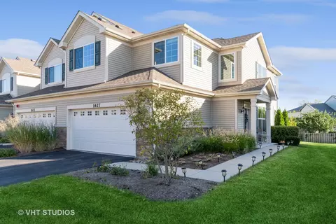 1627 Kraft Ave, Batavia, IL 60510