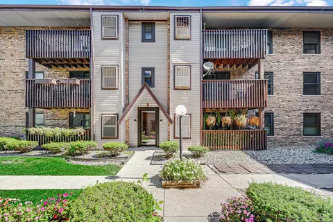 4553 W 56th St #112B, Chicago, IL 60629