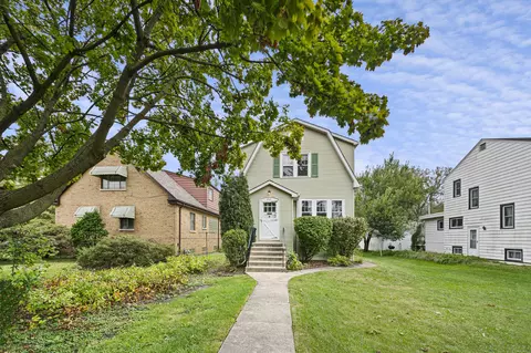 3515 Woodside Ave, Brookfield, IL 60513