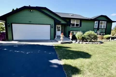 513 Pembroke Rd SW, Poplar Grove, IL 61065