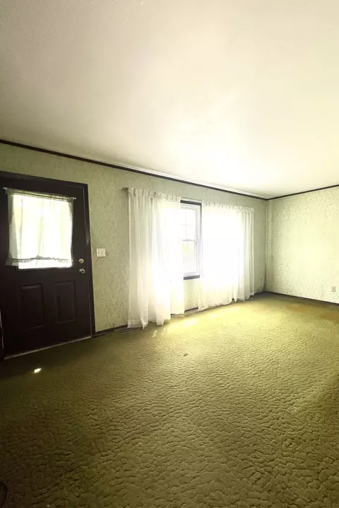 Living - 27971 E 500 North Rd, Forrest, IL 61741 photo 1 of 2