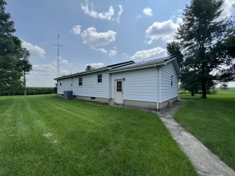 Exterior - 27971 E 500 North Rd, Forrest, IL 61741 photo 2 of 5