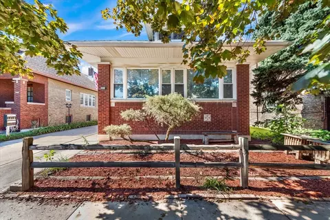 3916 N Kimball Ave, Chicago, IL 60618