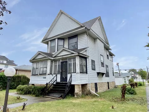 400 S 16th Ave, Maywood, IL 60153