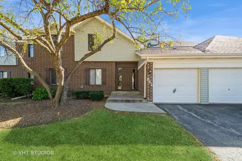 841 Cross Creek Ct #C, Roselle, IL 60172