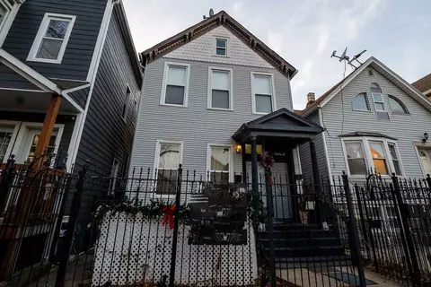 1628 N Washtenaw Ave, Chicago, IL 60647