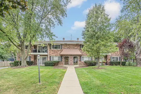 34 N Parkside Ave #53, Glen Ellyn, IL 60137