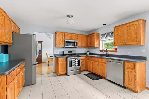 16600 Edgewood Dr, Plainfield, IL 60586 photo 11