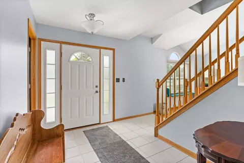 16600 Edgewood Dr, Plainfield, IL 60586 photo 3