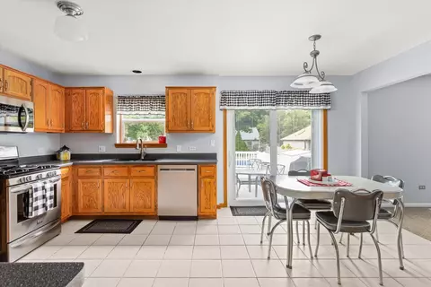 16600 Edgewood Dr, Plainfield, IL 60586 photo 10