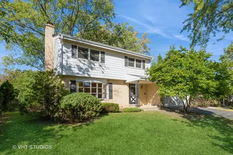 1310 N Vail Ave, Arlington Heights, IL 60004
