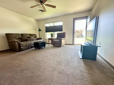 809 Caton St, Ottawa, IL 61350 photo 4