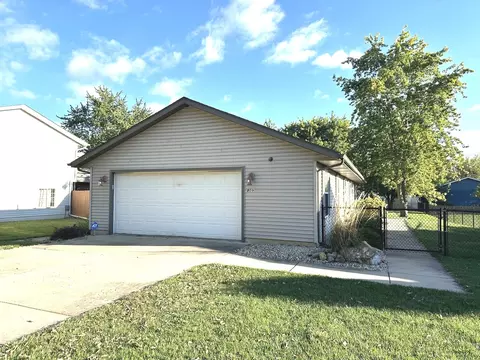 809 Caton St, Ottawa, IL 61350 photo 2