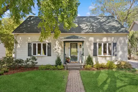 366 Poplar St, Crystal Lake, IL 60014