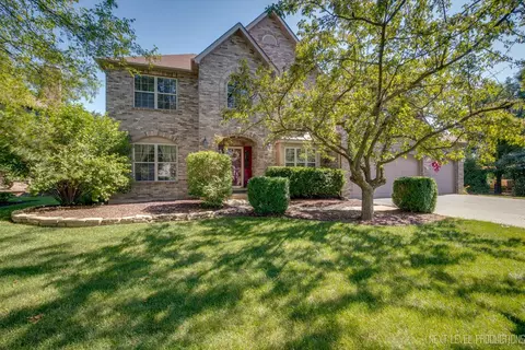 775 Evergreen Ln, Sugar Grove, IL 60554