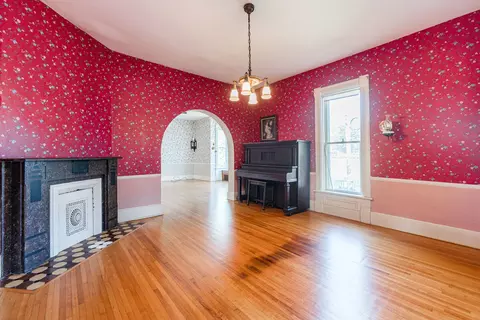 305 S 3rd St, Dekalb, IL 60115 photo 9