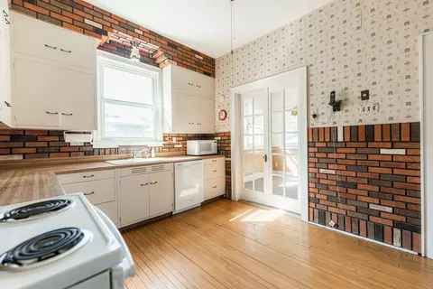 305 S 3rd St, Dekalb, IL 60115 photo 18