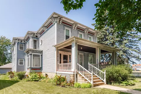 305 S 3rd St, Dekalb, IL 60115