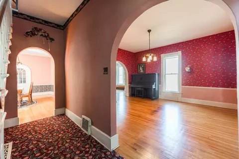 305 S 3rd St, Dekalb, IL 60115 photo 6
