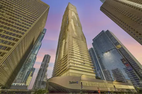 225 N Columbus Dr #6402, Chicago, IL 60601
