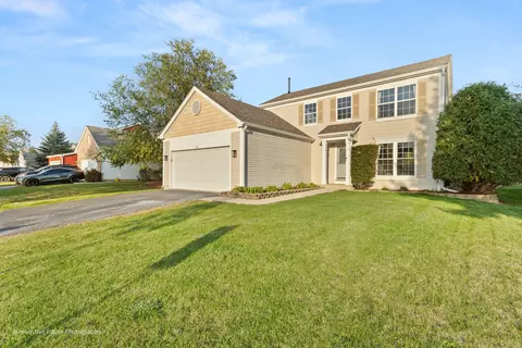 556 Rebecca Ln, Bolingbrook, IL 60440