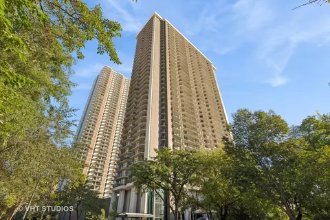 6007 N Sheridan Rd #13J, Chicago, IL 60660