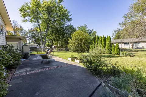 Exterior - 219 Foster Dr, Normal, IL 61761 photo 4 of 7