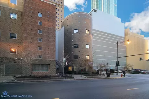 40 E 9th St #803, Chicago, IL 60605