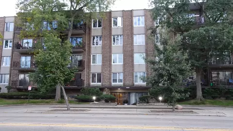 5501 N Lincoln Ave N #301, Morton Grove, IL 60053