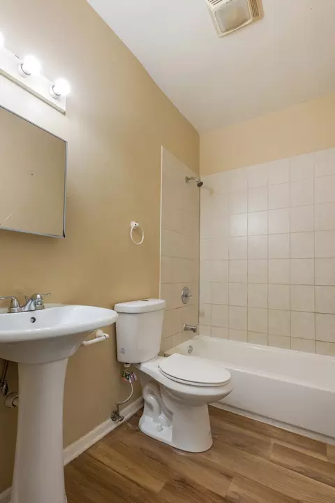 2101 E 67th St #110, Chicago, IL 60649 photo 17