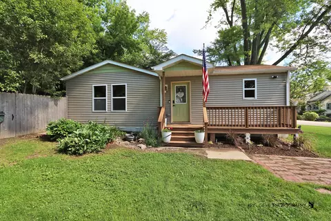 38110 N Watts Ave, Spring Grove, IL 60081