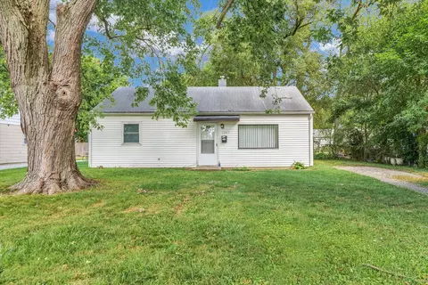 1345 Sunset Dr, Rantoul, IL 61866