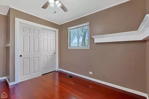 Bedroom - 128 W Wayne Pl, Wheeling, IL 60090 photo 5 of 7