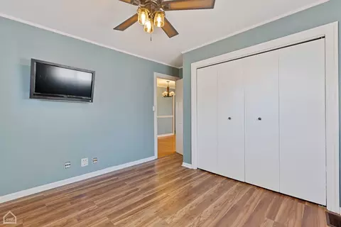 Bedroom - 128 W Wayne Pl, Wheeling, IL 60090 photo 6 of 7