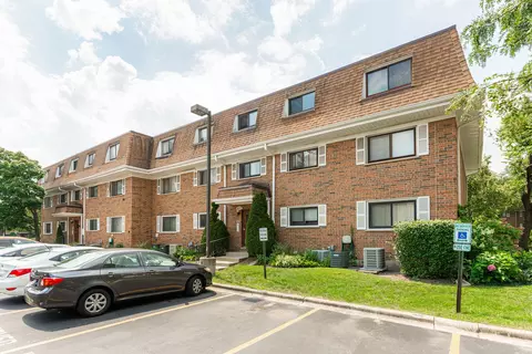 4172 Cove Ln #C, Glenview, IL 60025