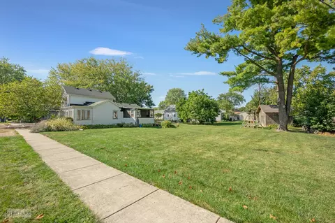 Exterior - 203 E Steward St, Plano, IL 60545 photo 6 of 9