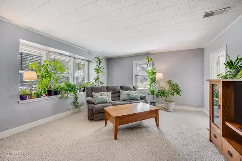 Living - 203 E Steward St, Plano, IL 60545 photo 1 of 2